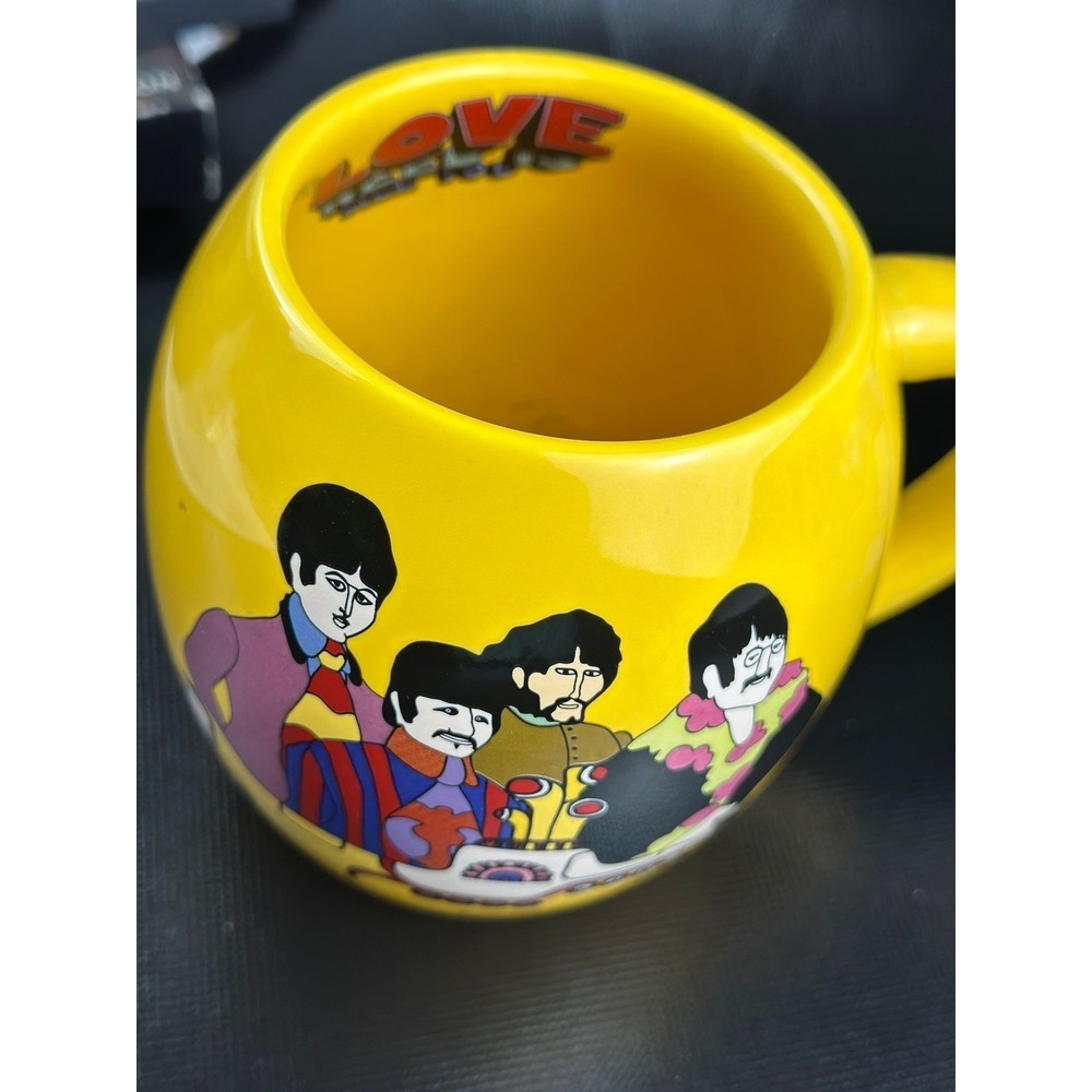 The Beatles Yellow Submarine Mug & Lunch Box Tin Set Collectible